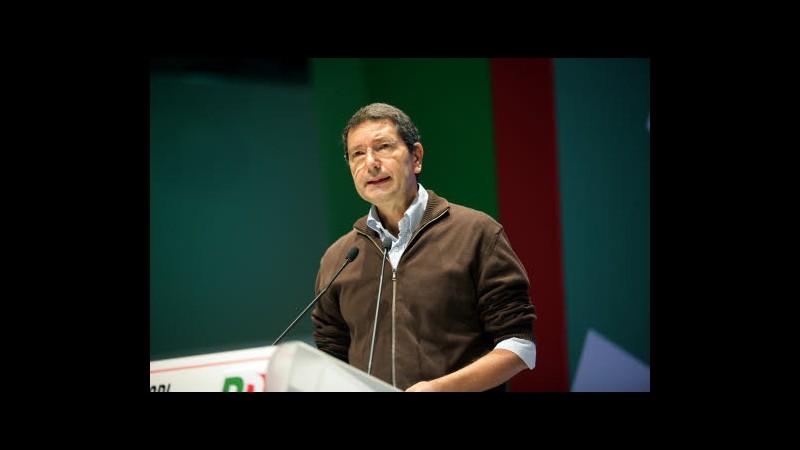 Marino (Pd): Governo sta creando paralisi inaccettabile, no a rimpasti