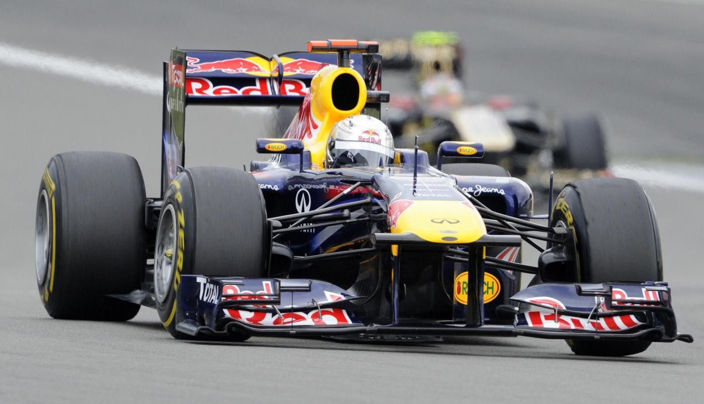 F1, Gp Germania: Vettel vola in ultime libere, Alonso terzo