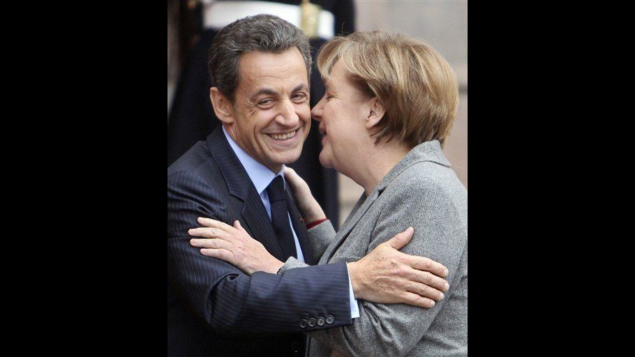 Francia, Fillon a Hollande: Si metta fine a commenti ‘germanofobici’