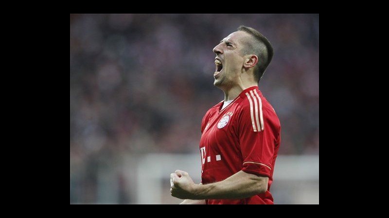 Bundesliga, Bayern vince e torna in vetta. Pari la sfida dei Borussia
