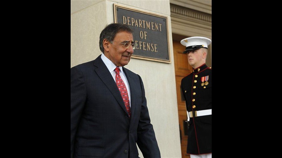 Oggi da Panetta ok a fine divieto gay in esercito Usa