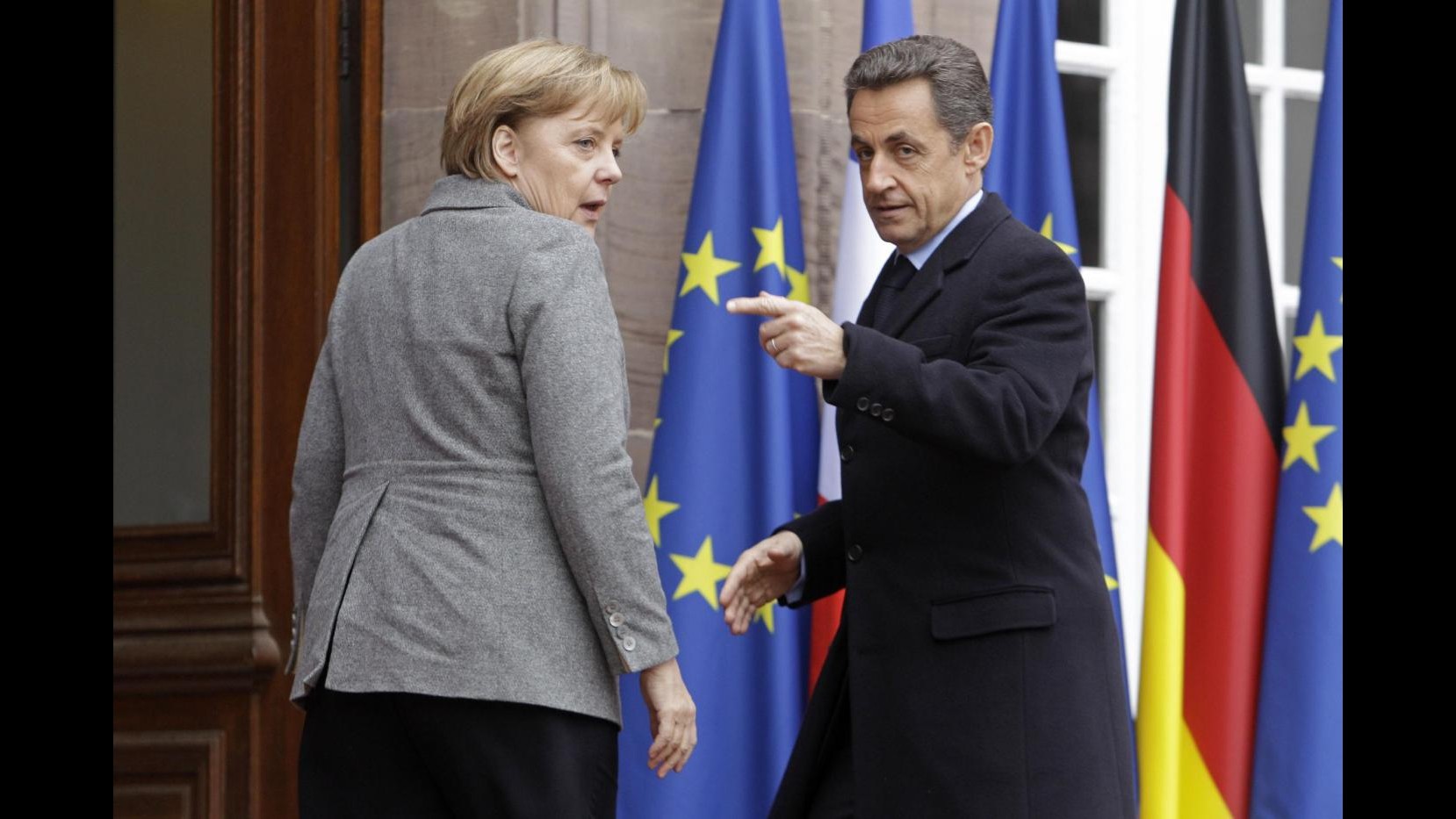 Sarkozy: Ripensare Ue per salvare l’euro