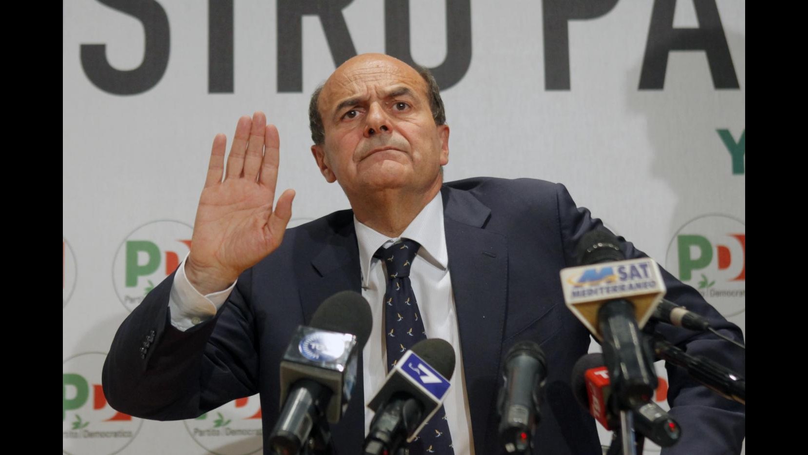 Bersani: Il Paese è nei guai, servono forza e idee nuove