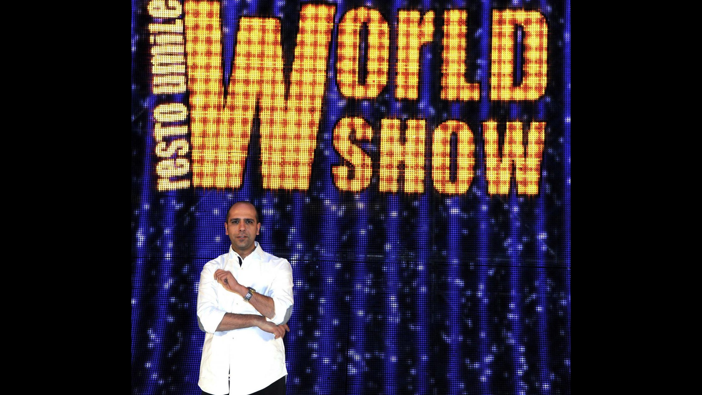 Checco Zalone approda a Canale5 il 2 e il 9 dicembre con ‘Resto umile’