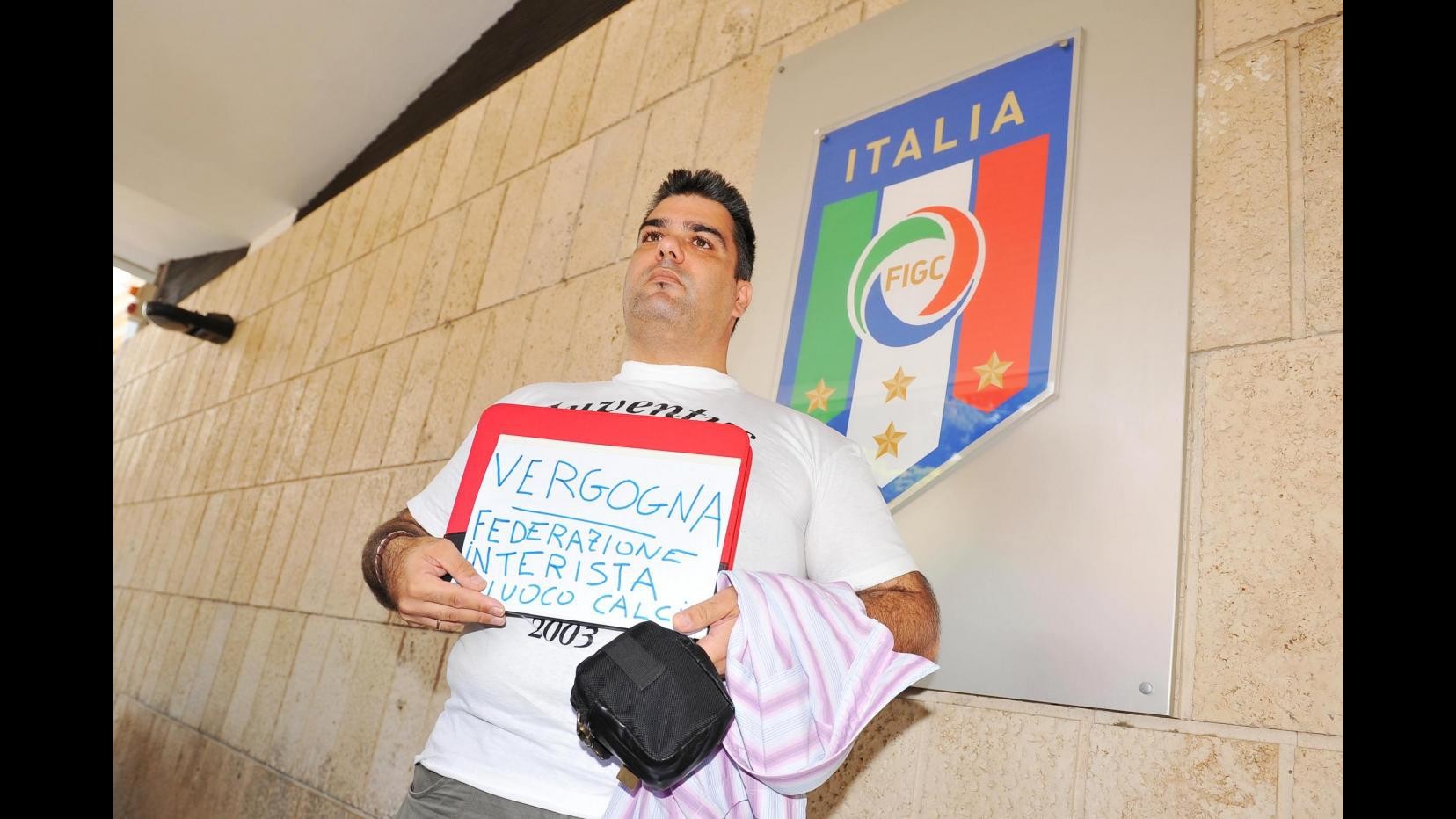 Scudetto 2006, tifosi Juve davanti sede Figc. Abodi e Macalli: Non è ancora deciso