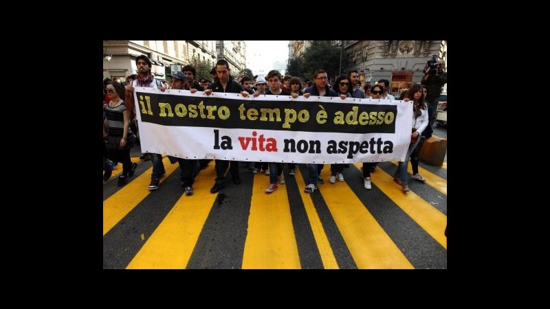 Lavoro, a giovani in estate 44mila posti non stagionali (41%)