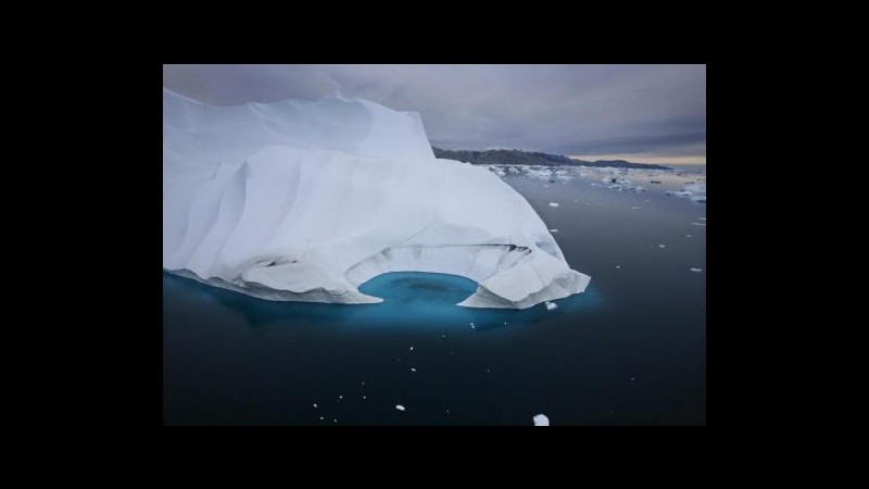Clima, ricerca: Volume ghiacciai all’Artico mai così basso