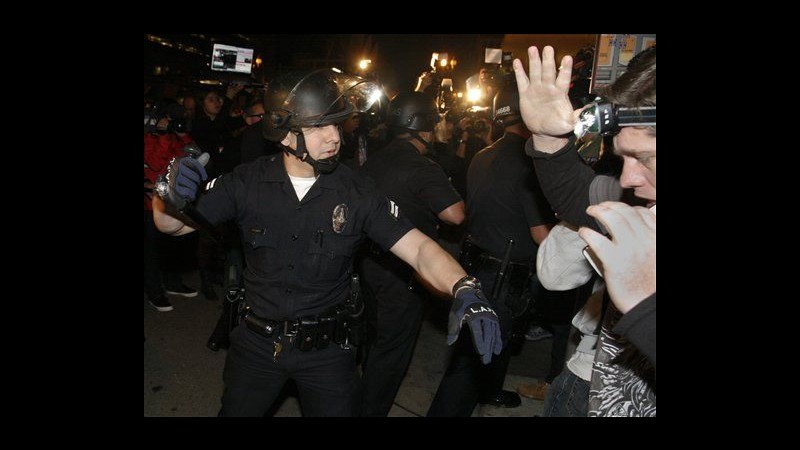 Occupy Wall Street,polizia usa taser e arresta 3 dimostranti a Olympia