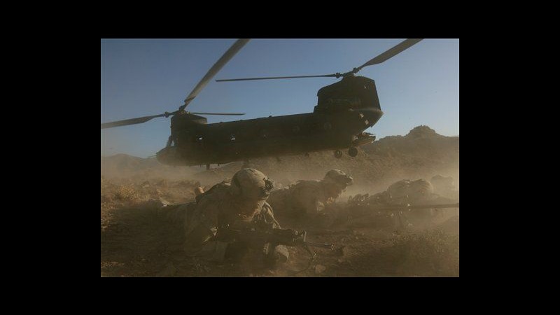 Afghanistan, morti 4 soldati Nato, scontri in zona schianto elicottero