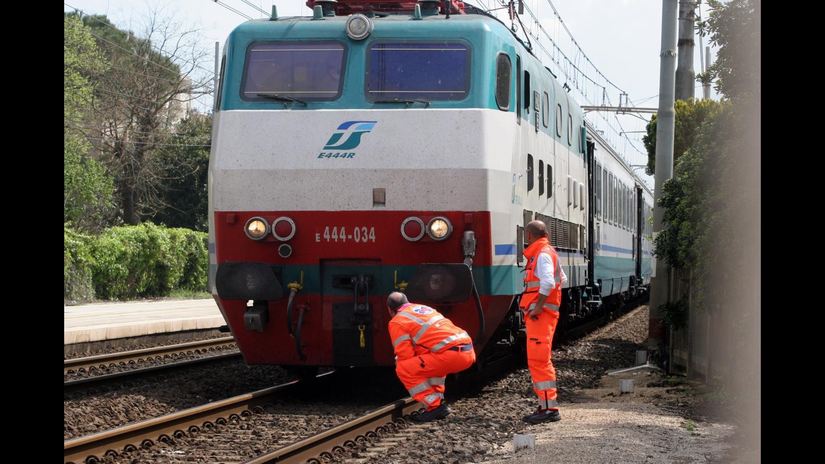 Vibo Valentia, treno travolge e uccide una persona