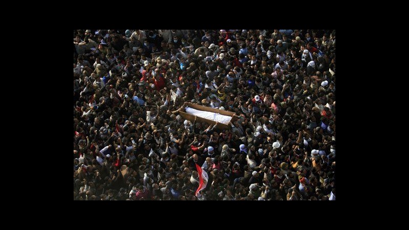 Egitto, quinto giorno di scontri a piazza Tahrir: 38 i morti