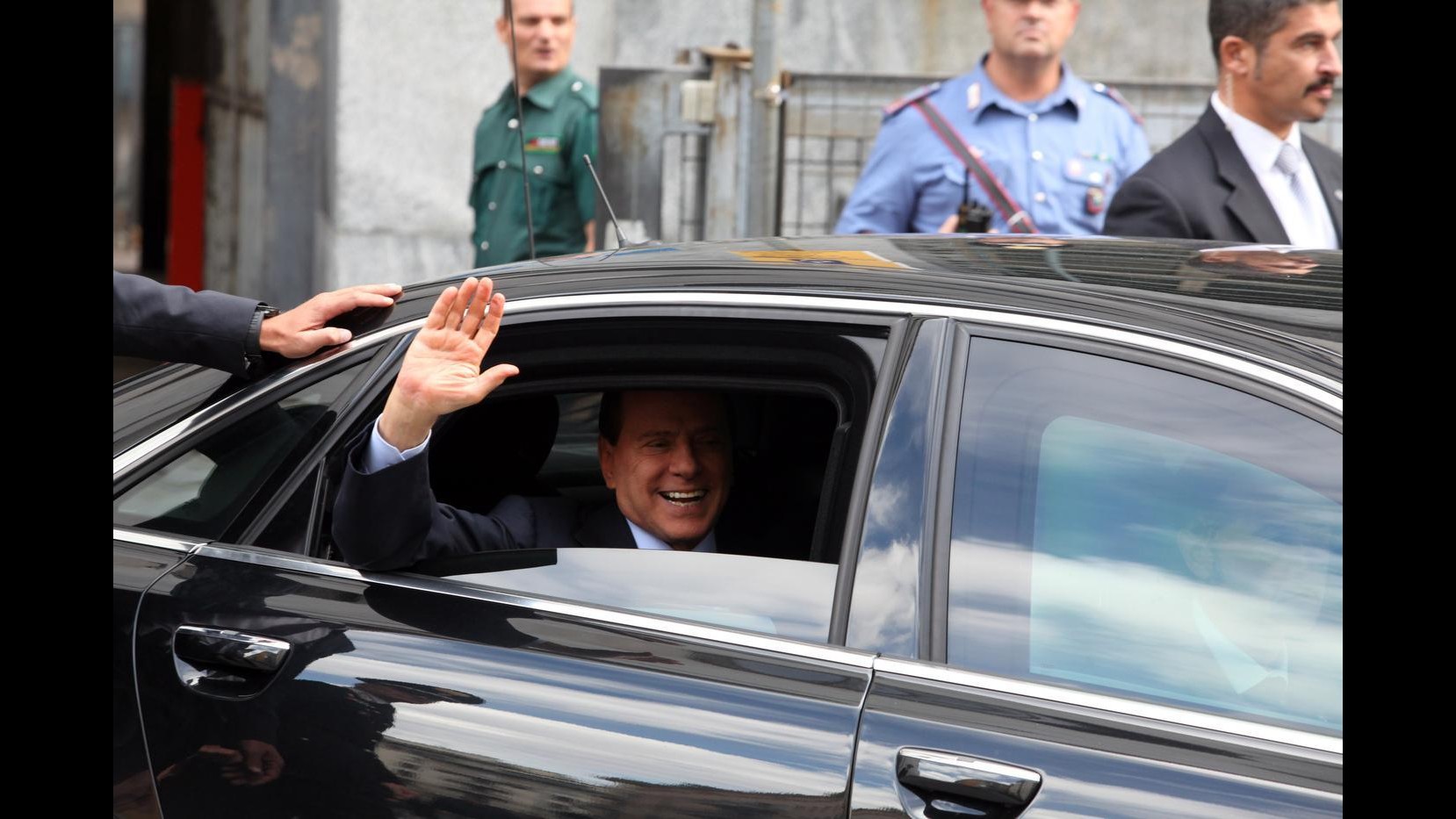Mediaset, Berlusconi in aula a Milano