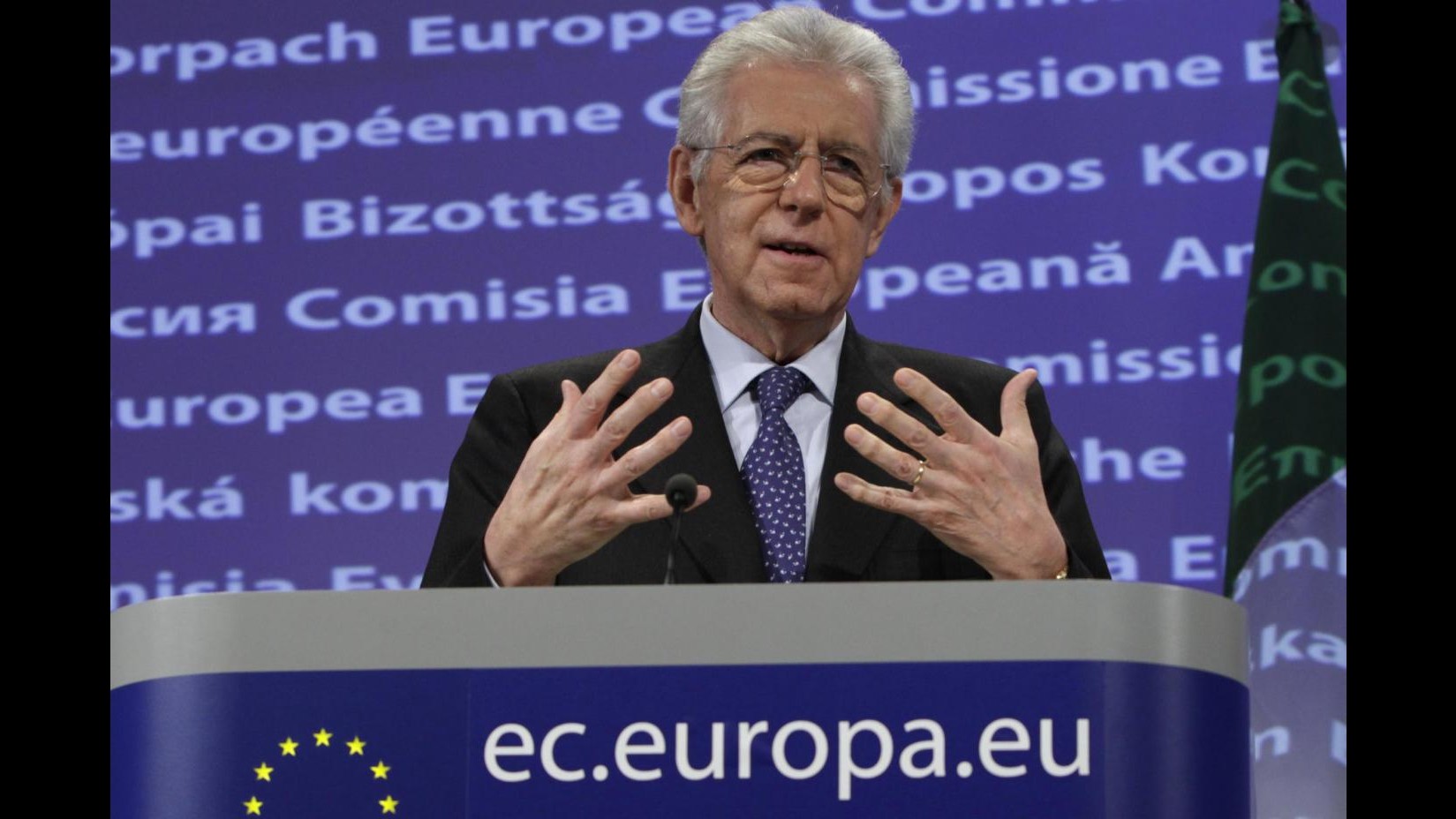 Sondaggio: 67% italiani appoggia Monti