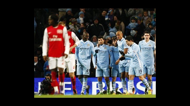 Domina Manchester: City doma Arsenal, vince United. Tottenham ok