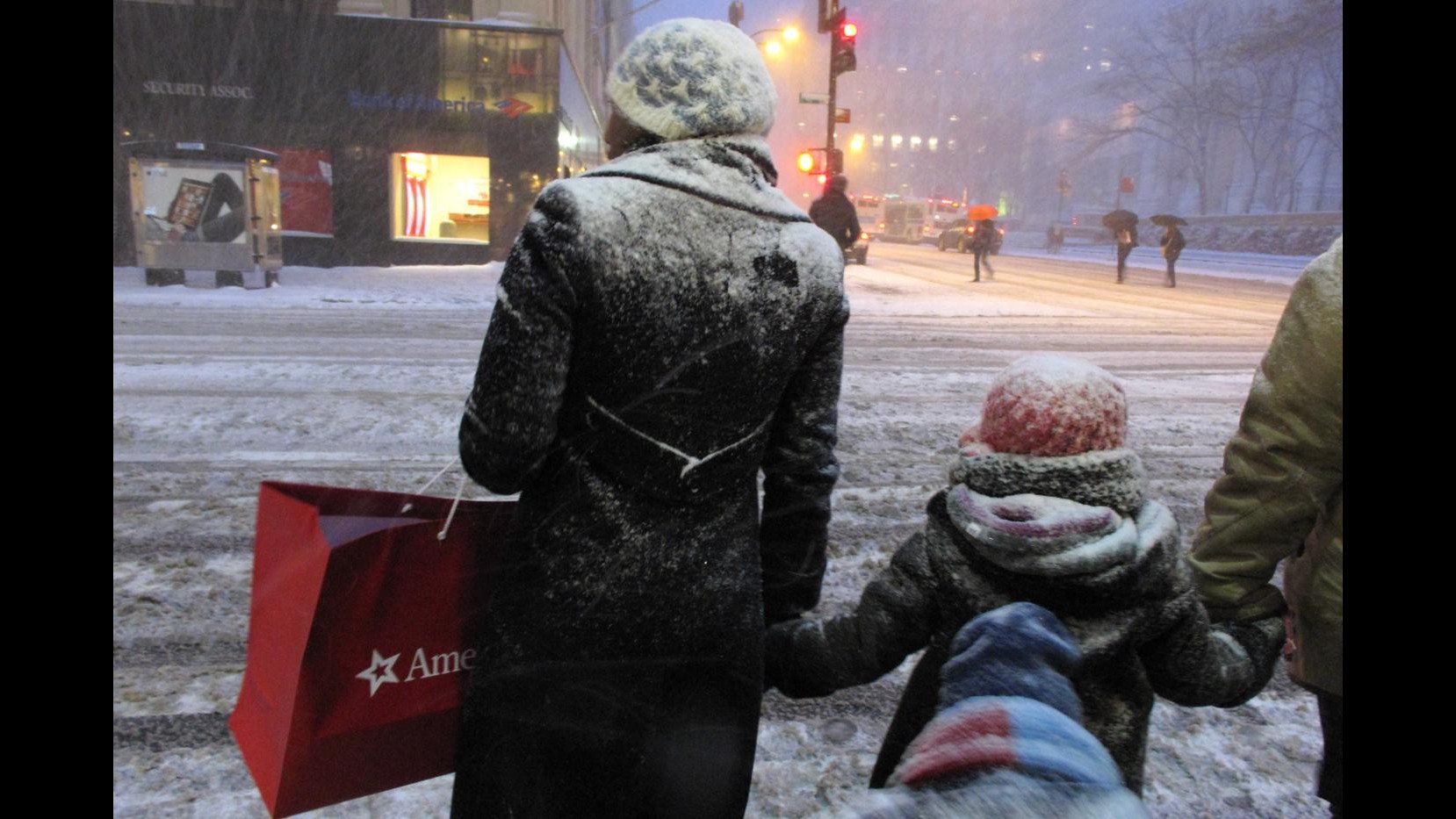 Maltempo, piogge al centro e al sud, neve anche a bassa quota