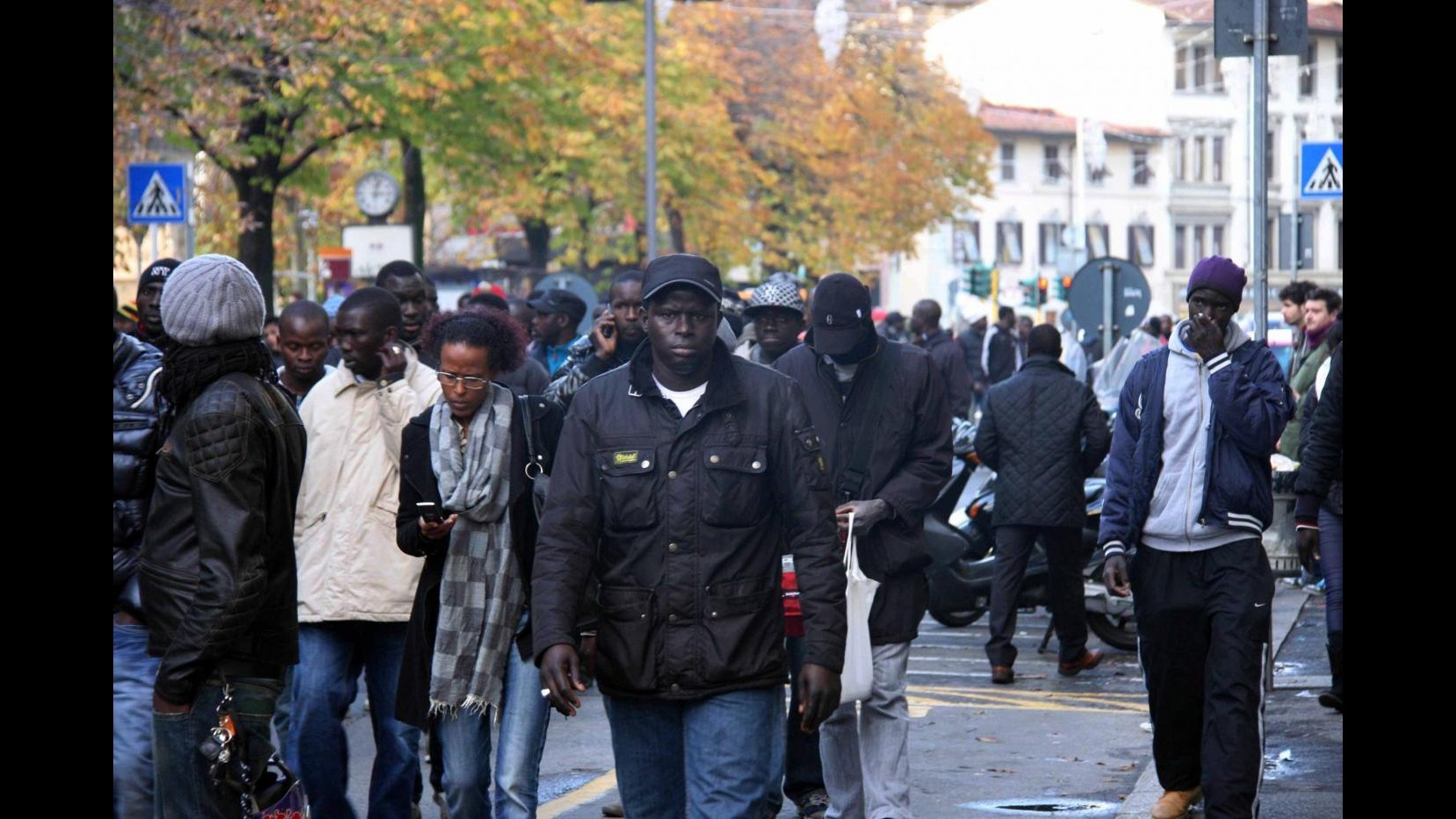 Torino, due cortei contro il razzismo, senegalesi e italiani divisi
