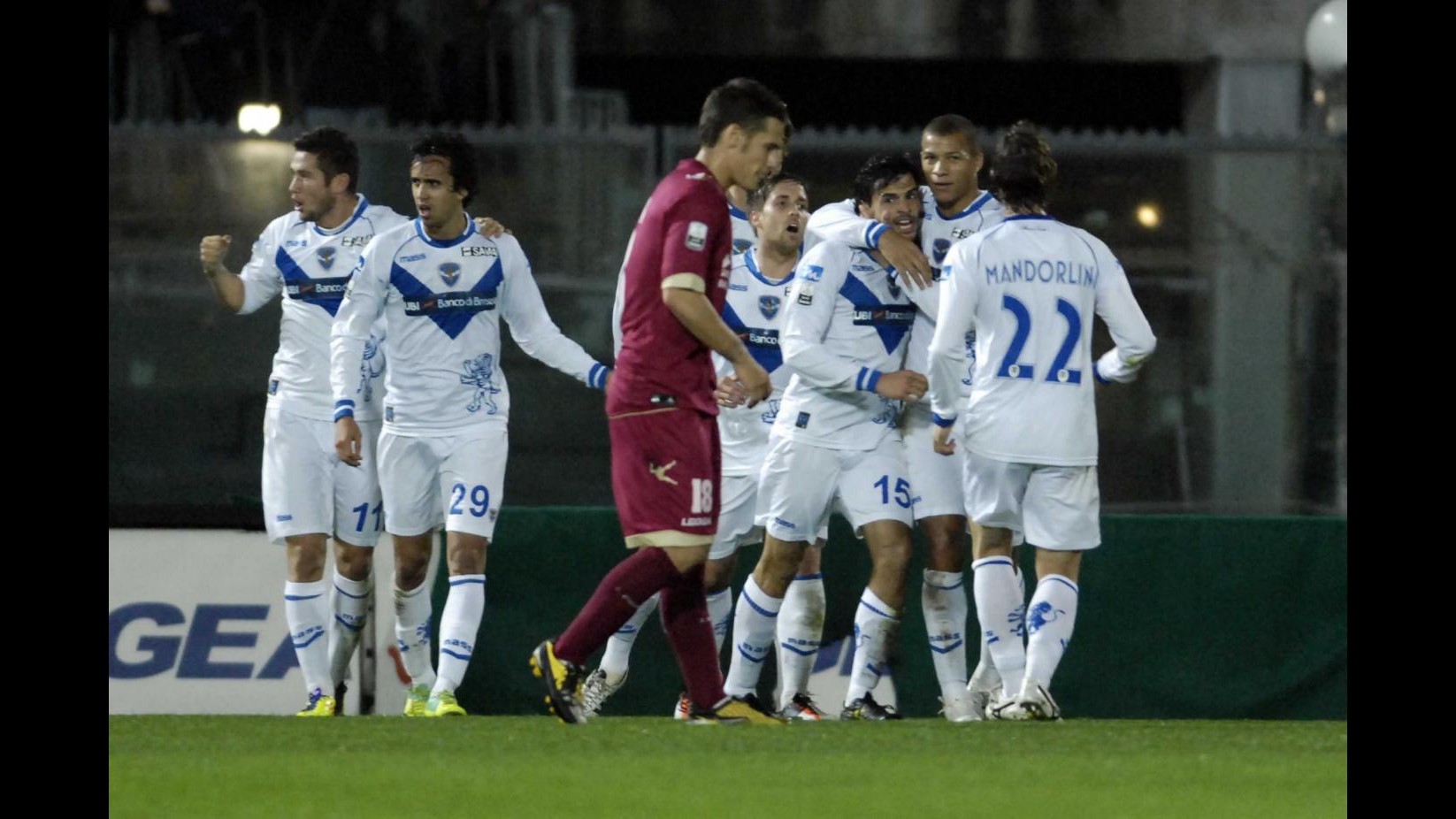 Serie B, il Brescia passa a Livorno nell’anticipo. Novellino rischia