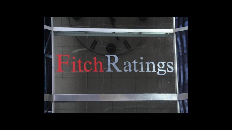 Fitch considera taglio rating Italia