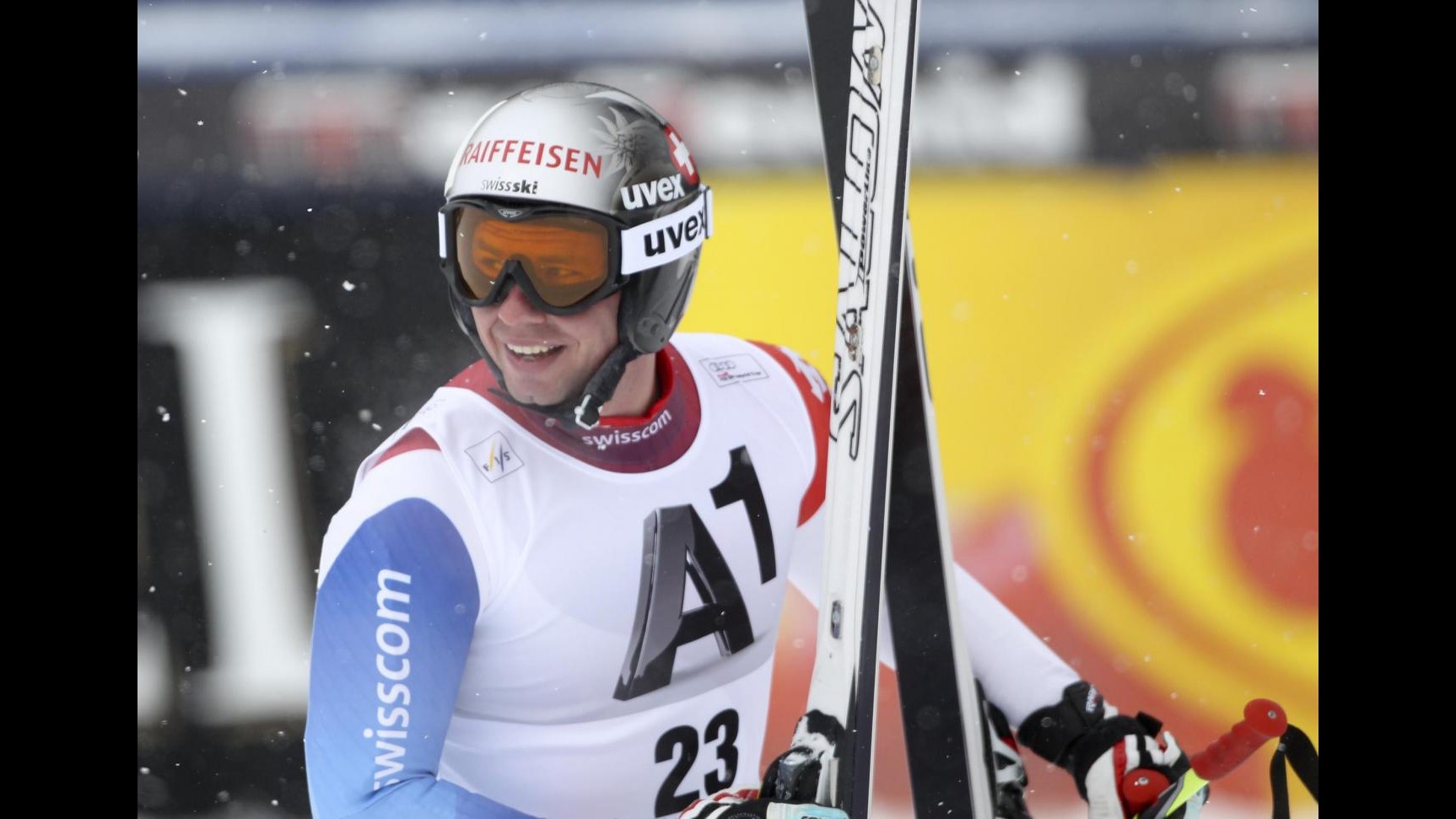 Svizzero Beat Feuz vince SuperG Val Gardena, azzurri a picco