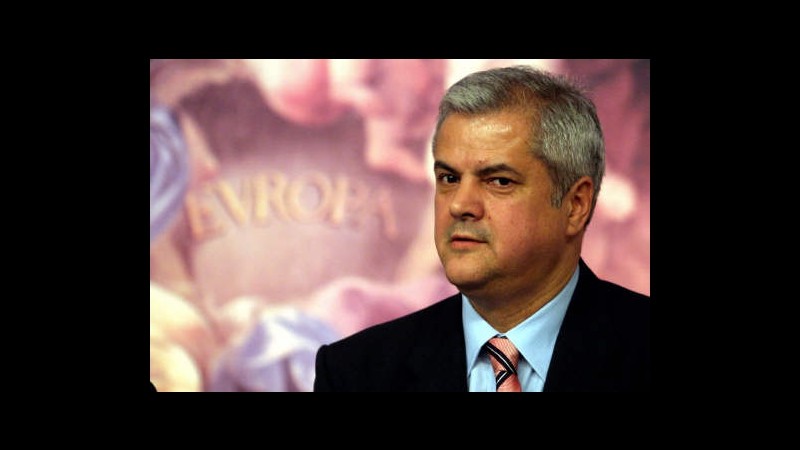 Romania, ex premier Adrian Nastase assolto da accuse di corruzione