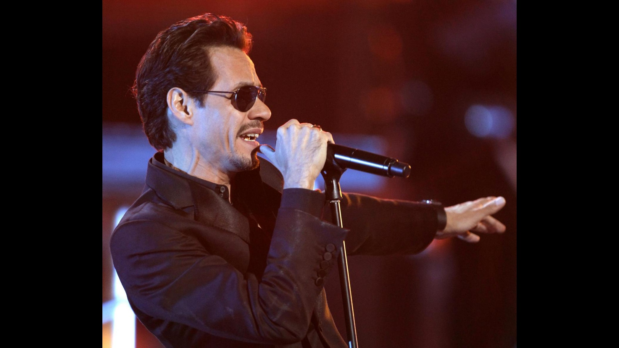 Marc Anthony vieta al fidanzato di J.Lo di guidare con i suoi figli