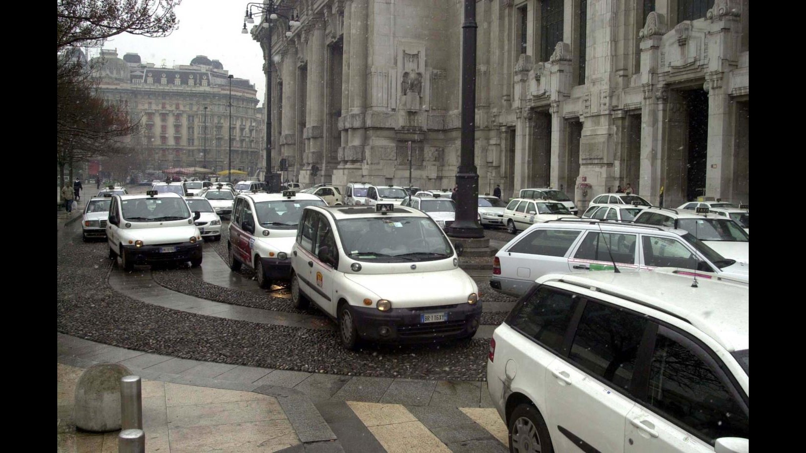 Manovra, taxi esclusi dalle liberalizzazioni