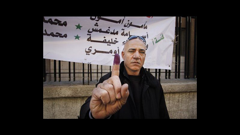 Siria, al via sciopero generale per chiedere dimissioni di Assad