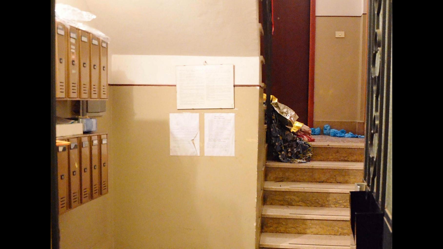 Brescia, trovato cadavere in una valigia