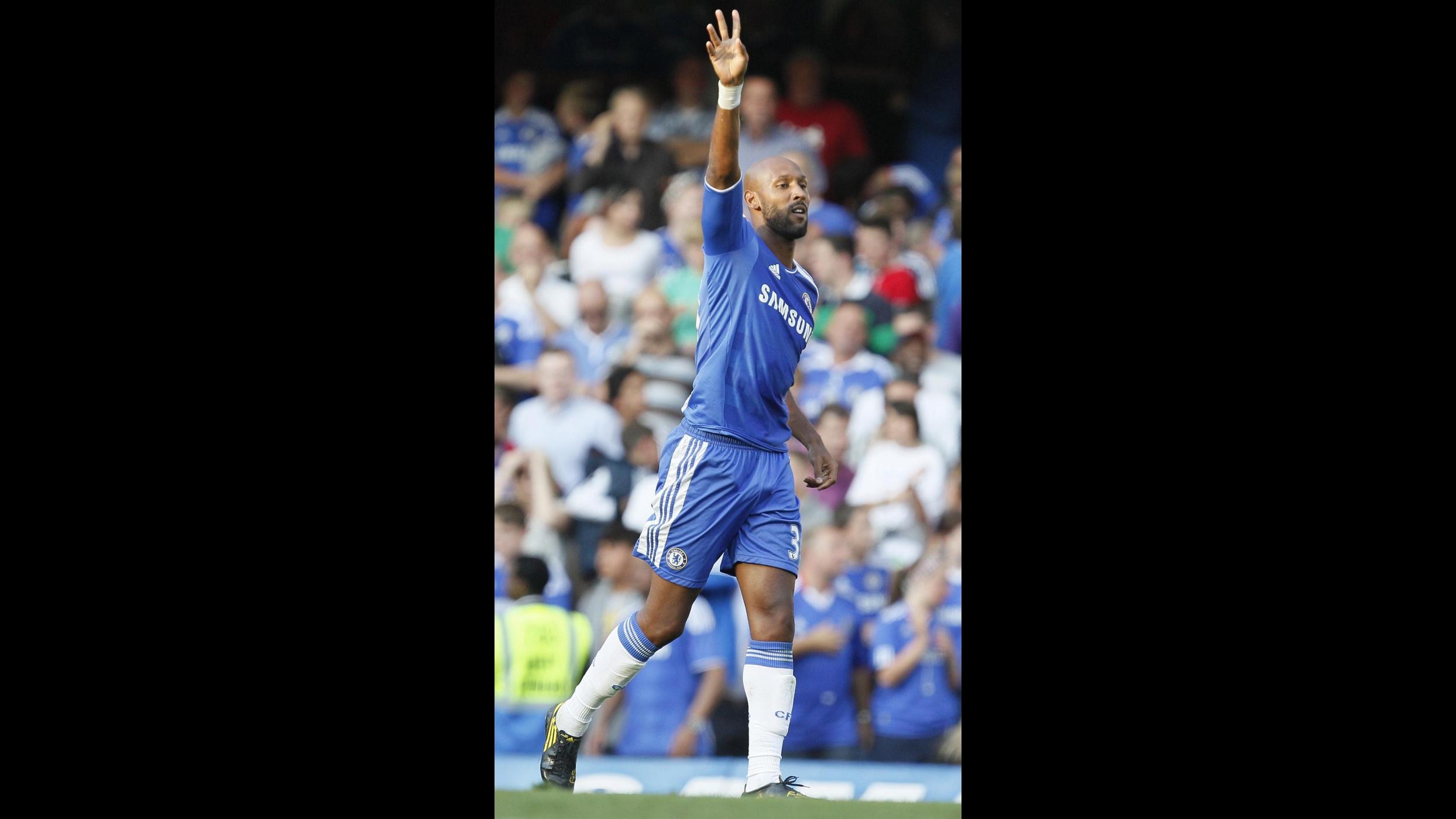 Anelka in Cina, accordo biennale con Shanghai Shenhua