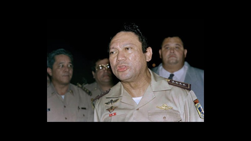 Panama, l’ex dittatore Noriega estradato dalla Francia, è in aereo