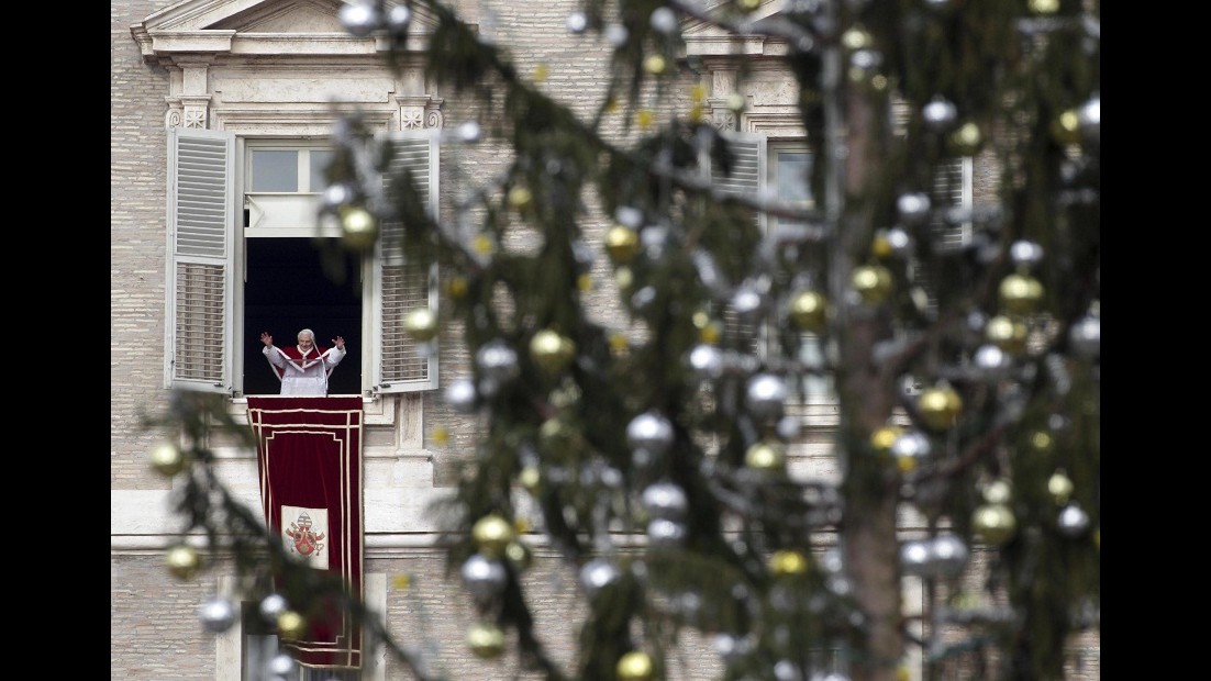 Natale, con un tablet Papa accenderà albero più grande del mondo