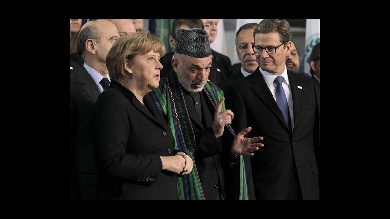 Afghanistan, firmato a Bonn documento finale con impegni reciproci
