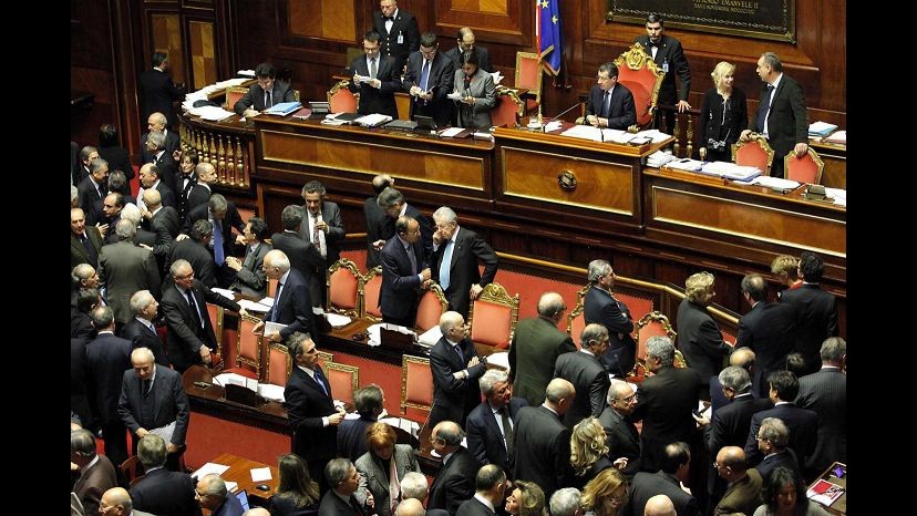 Stipendi parlamentari, 16mila euro al mese