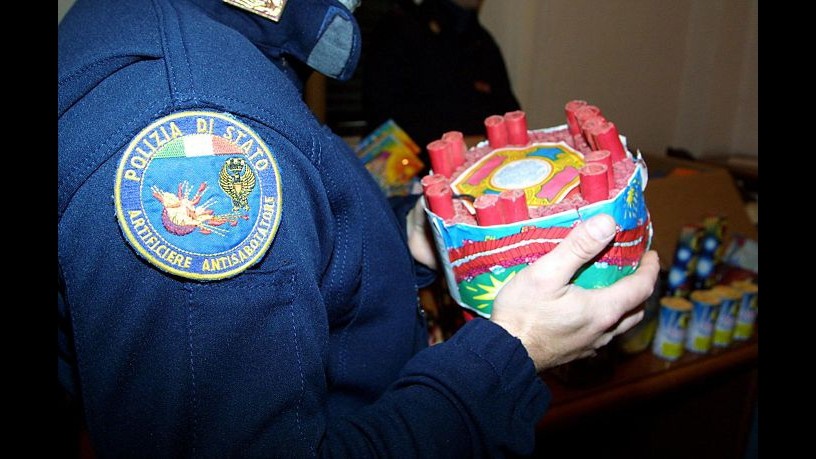 Capodanno, sequestrate a Napoli 4 tonnellate di botti illegali