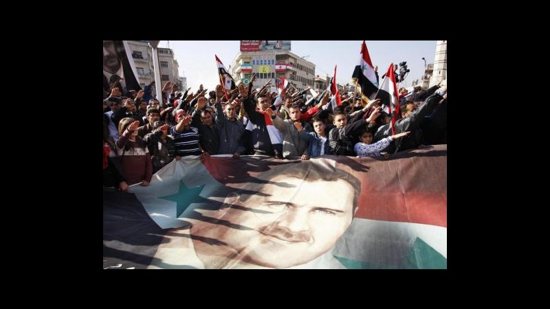 Siria, osservatori a Homs, 70mila in piazza