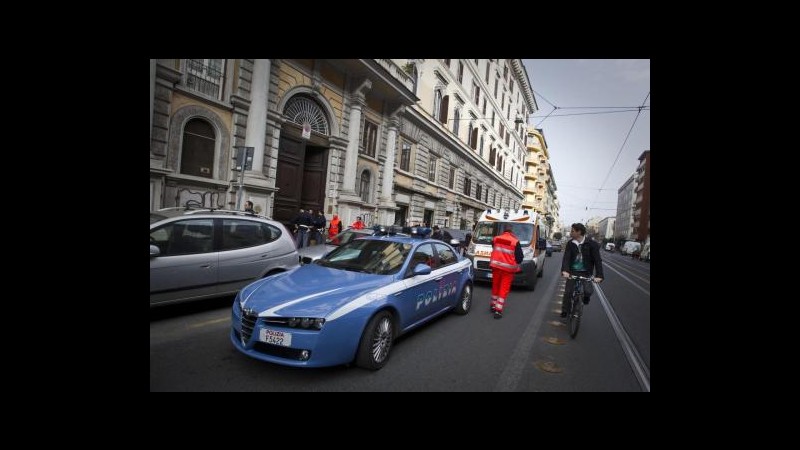 Roma, droga in casa: in manette mamma-pusher