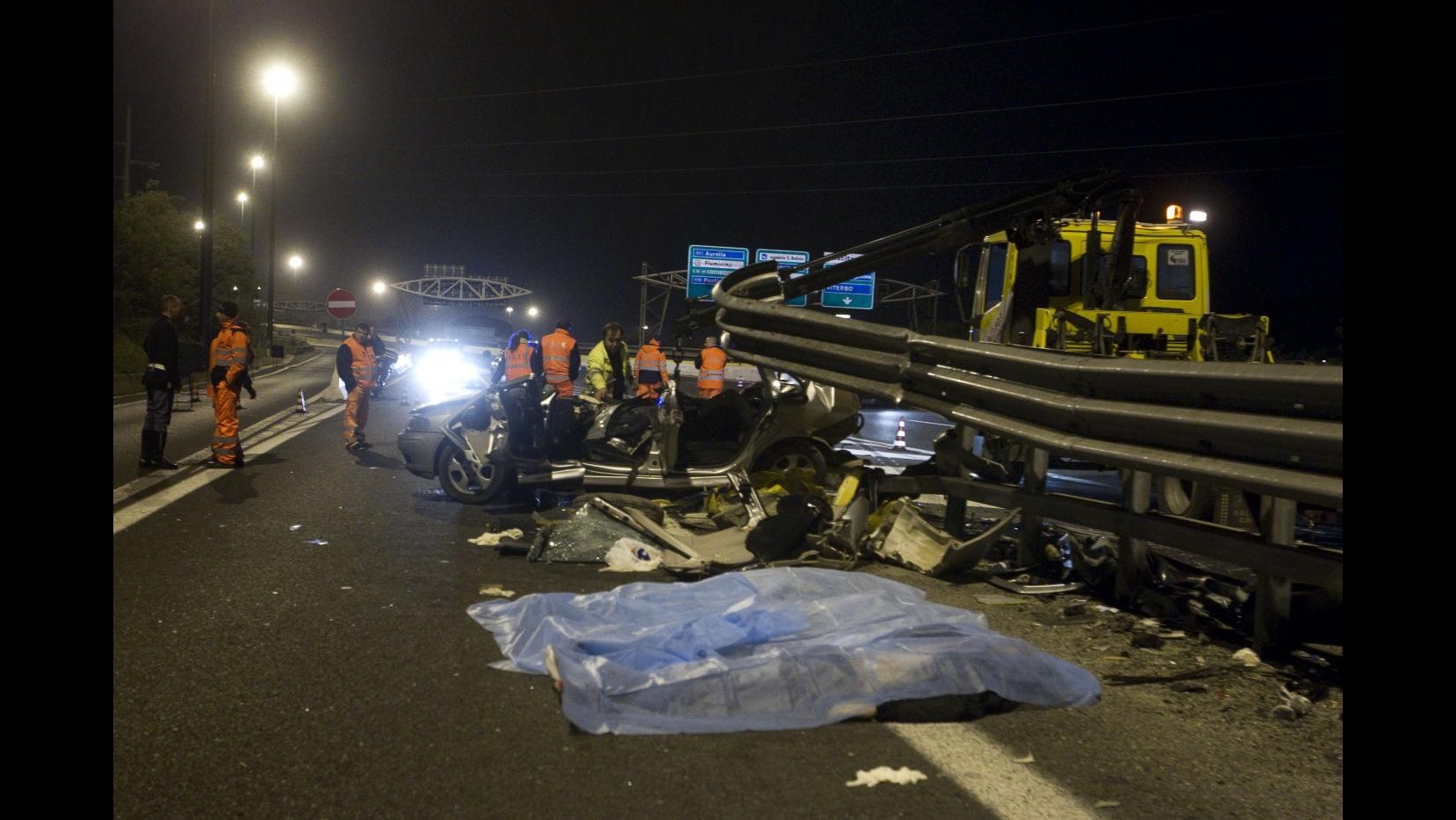Incidente nella notte nel cosentino, 5 morti e 3 ferti