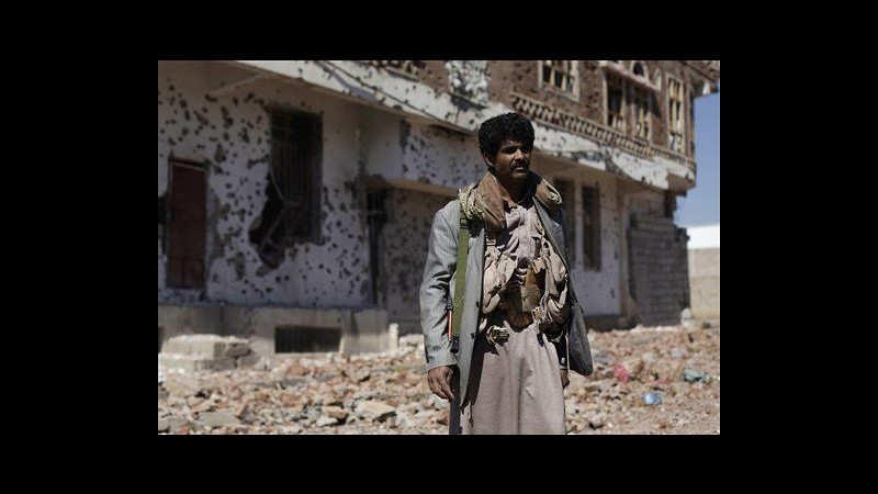 Yemen, 15 morti per scontri tra soldati e militanti nel sud