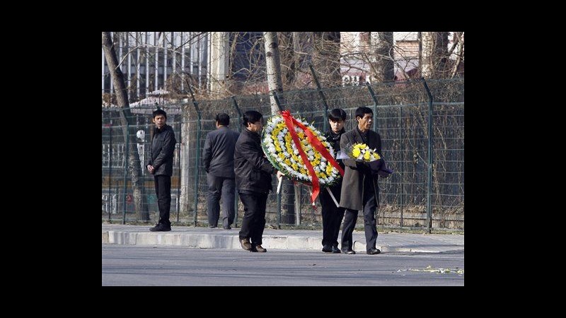 Wen Jiabao ad ambasciata Nord Corea in Cina per condoglianze morte Kim Jong Il