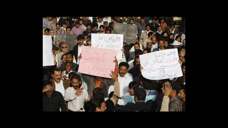 Rapporto: Pakistan Paese più rischioso per giornalisti,7 morti in 2011