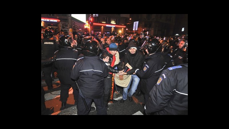 Romania, 59 feriti in recenti proteste contro misure di austerità