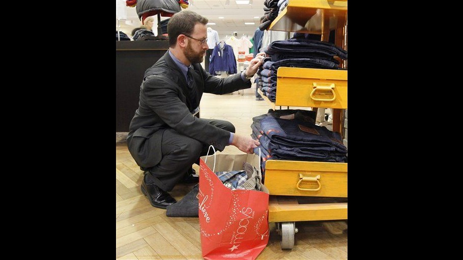 Usa, vendite dettaglio +0,1% a dicembre, +8% nel 2011