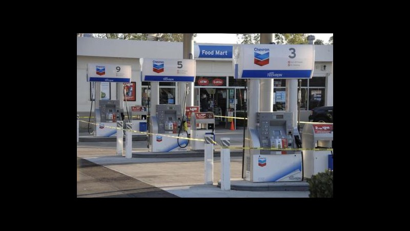 Usa, ruba auto ma si ferma subito a fare benzina: arrestato