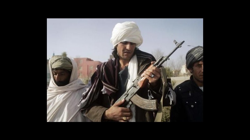 Afghanistan, talebani: Pronti a negoziati, ma non a stop combattimenti