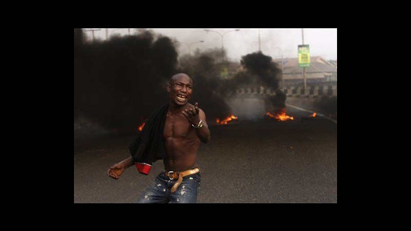 Nigeria, prosegue sciopero contro tagli sussidi sui carburanti