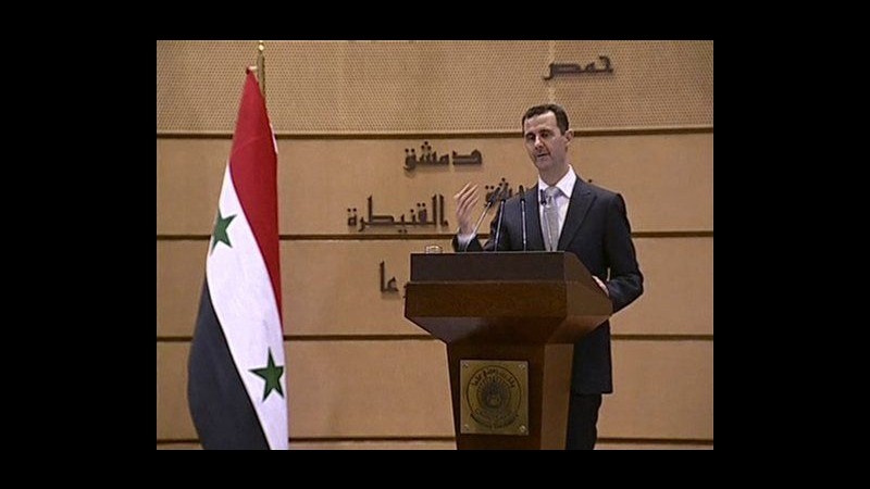 Siria, Assad: Non lascerò il potere perché il popolo mi sostiene