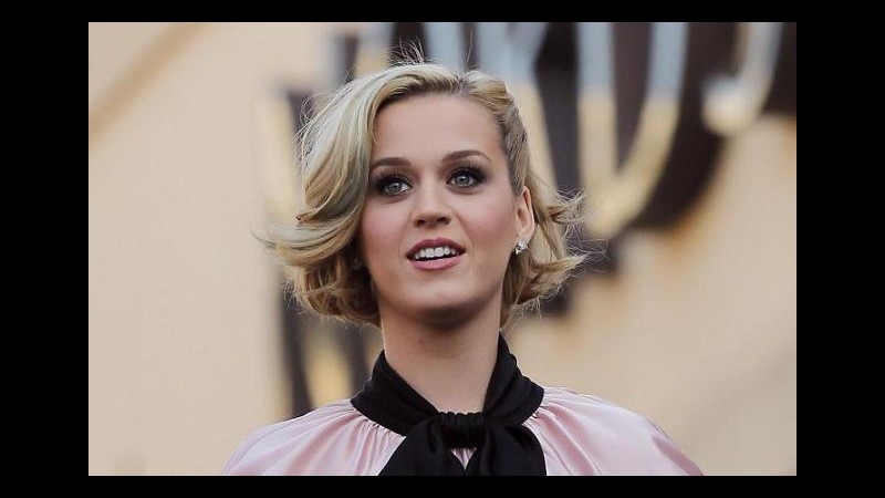 Katy Perry ringrazia fan e bacchetta ‘fonti’: Solo io parlo per me