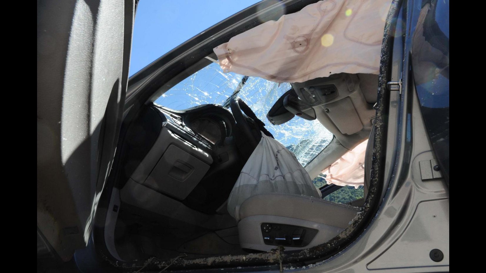 Frosinone, drammatico incidente stradale: morta una donna e 4 feriti