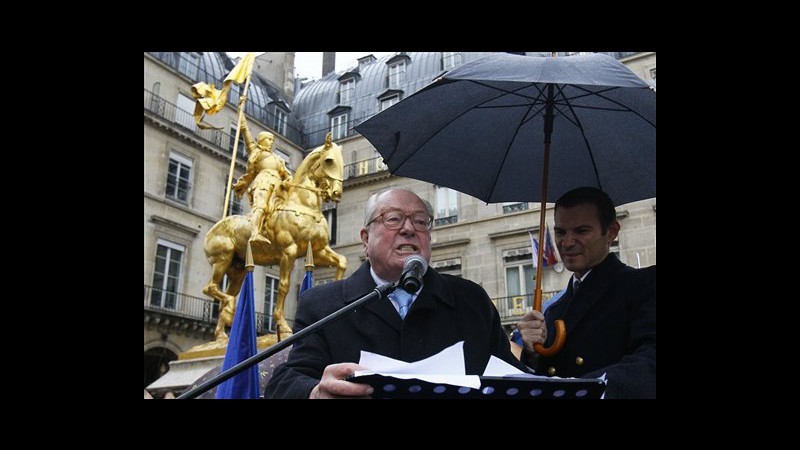 Francia, Jean-Marie Le Pen a fianco della figlia, attacca Sarkozy