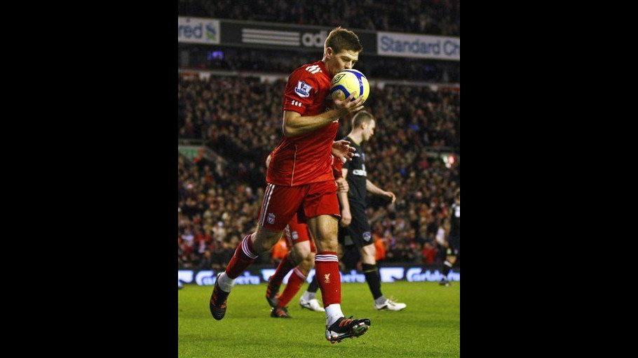 Poker Liverpool in Fa Cup, a segno anche Gerrard